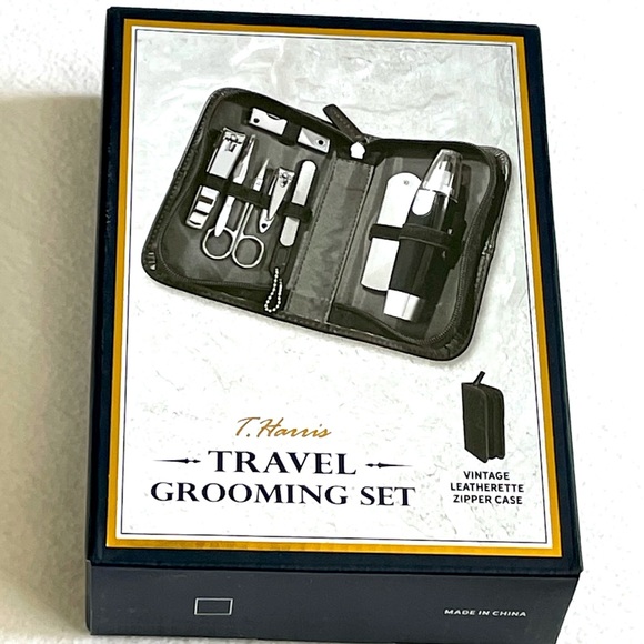 T.Harris Other - T.Harris Travel Grooming Set+Leatherette Zip Case